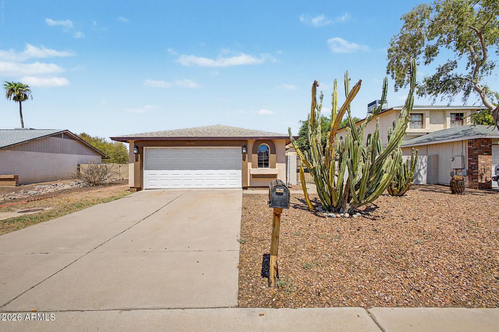3740 W MICHIGAN Avenue, Glendale, AZ 85308 — photo 2