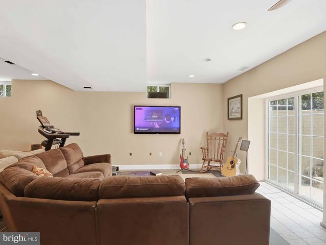 311 RIVERDALE RD, Severna Park, MD 21146