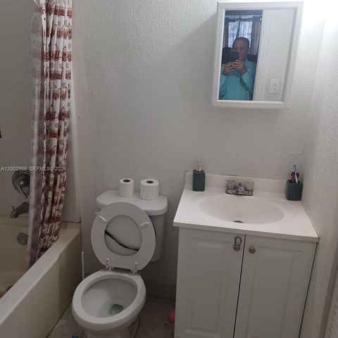 5250 NW 24th Ave, Miami, FL 33142