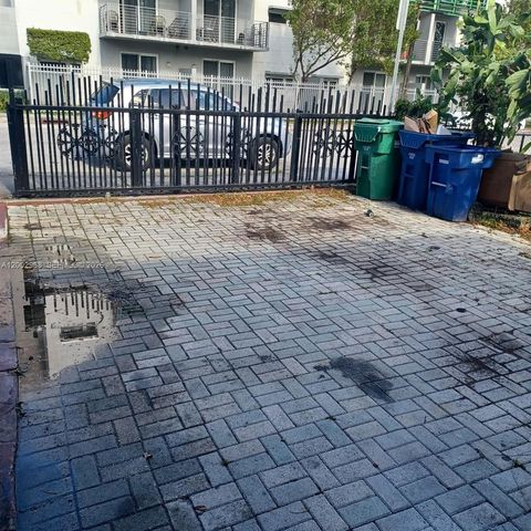 5250 NW 24th Ave, Miami, FL 33142