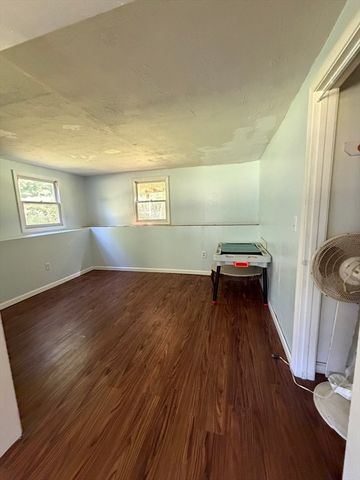 25 Summer Hill Rd, Medway, MA 02053