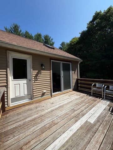 25 Summer Hill Rd, Medway, MA 02053