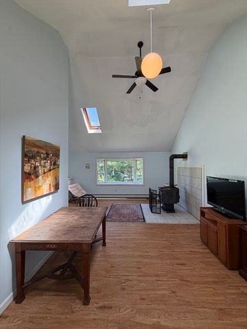 25 Summer Hill Rd, Medway, MA 02053