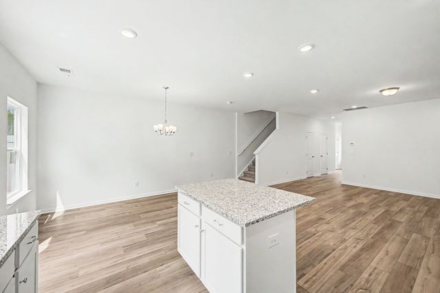 141 Ironhorse Way, Dickson, TN 37055