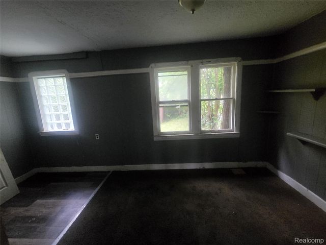 16171 Washburn Street, Detroit, MI 48221
