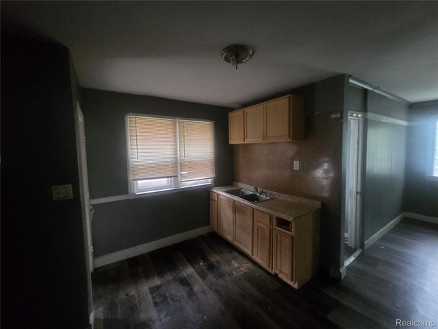 16171 Washburn Street, Detroit, MI 48221