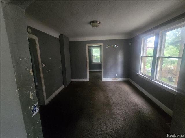 16171 Washburn Street, Detroit, MI 48221