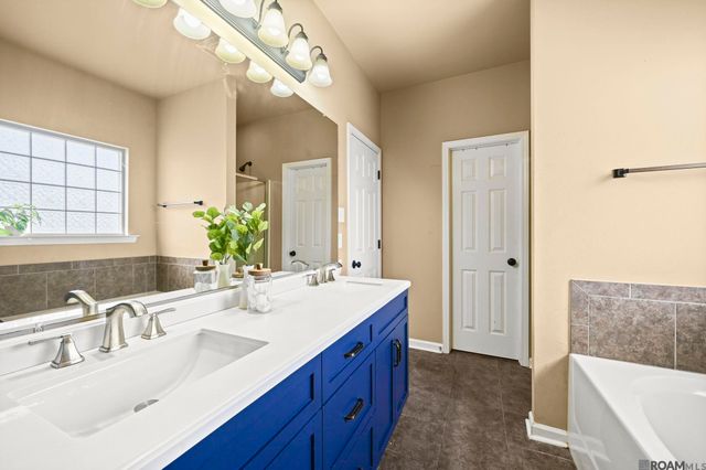 42332 Devall Rd, Prairieville, LA 70769