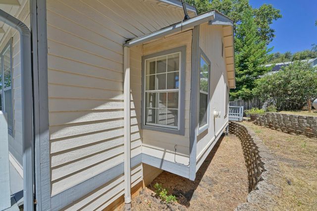1513 Jeffrey Ln, Placerville, CA 95667