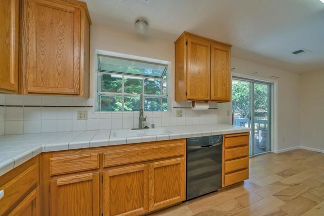 1513 Jeffrey Ln, Placerville, CA 95667