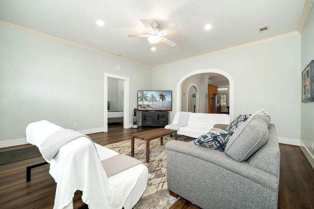 3529 Avenue S, Galveston, TX 77550