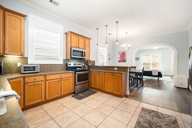 3529 Avenue S, Galveston, TX 77550