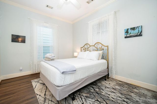 3529 Avenue S, Galveston, TX 77550