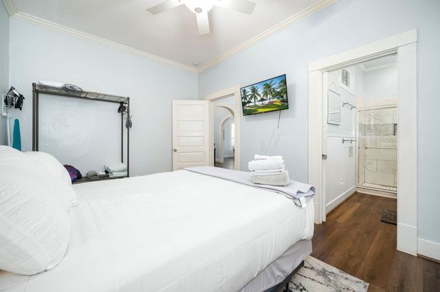 3529 Avenue S, Galveston, TX 77550