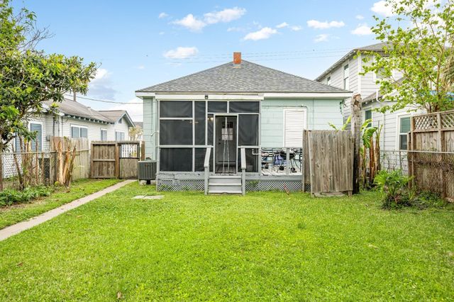 3529 Avenue S, Galveston, TX 77550