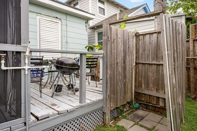 3529 Avenue S, Galveston, TX 77550