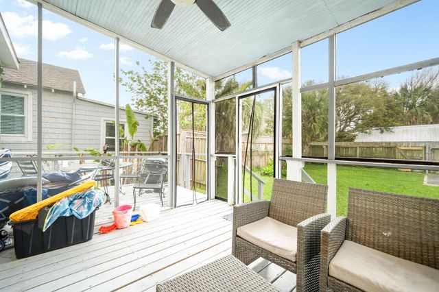 3529 Avenue S, Galveston, TX 77550