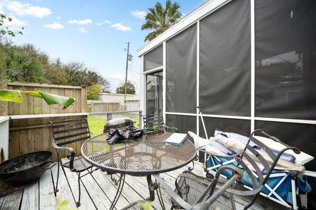3529 Avenue S, Galveston, TX 77550