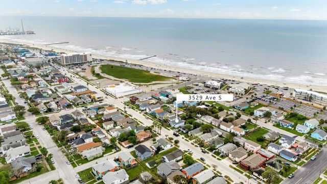3529 Avenue S, Galveston, TX 77550