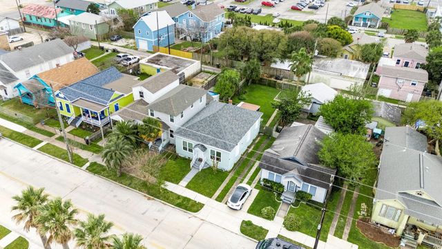 3529 Avenue S, Galveston, TX 77550