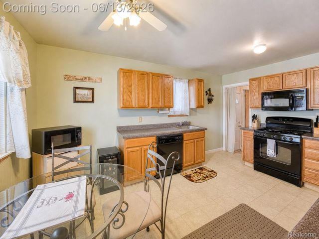 23012 Allor Street, St. Clair Shores, MI 48082