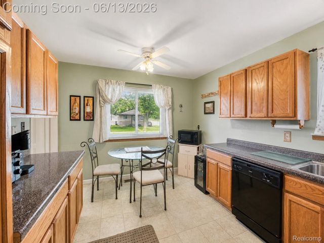 23012 Allor Street, St. Clair Shores, MI 48082
