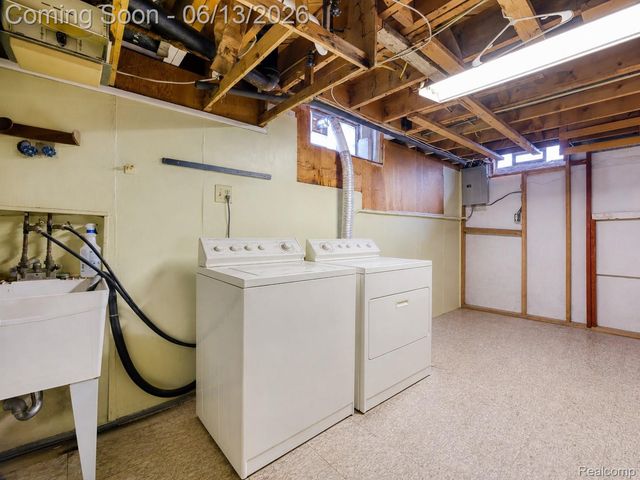 23012 Allor Street, St. Clair Shores, MI 48082