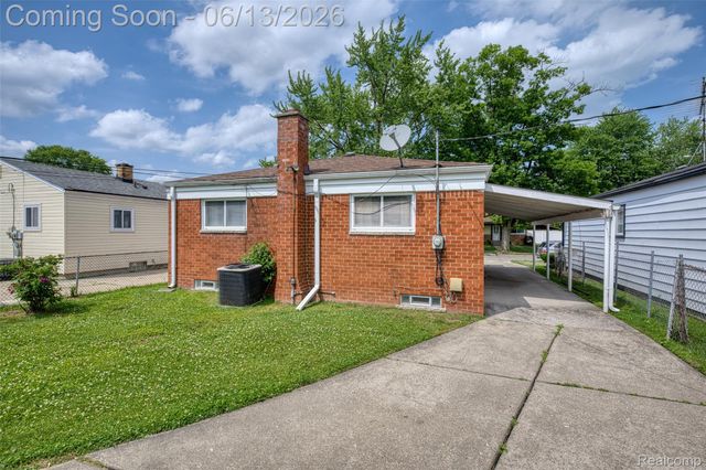 23012 Allor Street, St. Clair Shores, MI 48082