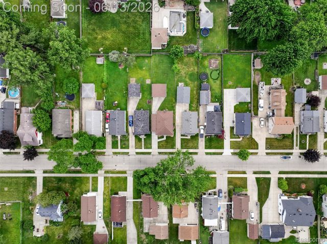 23012 Allor Street, St. Clair Shores, MI 48082