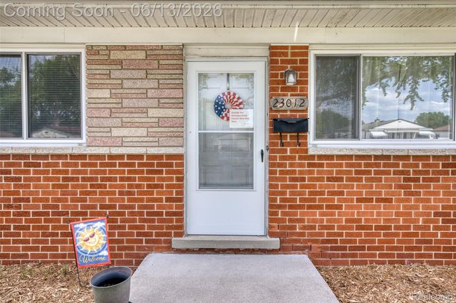 23012 Allor Street, St. Clair Shores, MI 48082