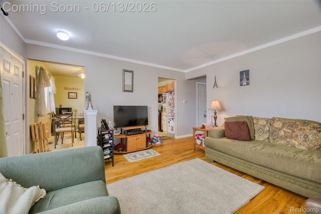 23012 Allor Street, St. Clair Shores, MI 48082