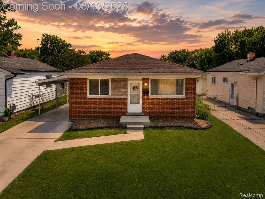 23012 Allor Street, St. Clair Shores, MI 48082