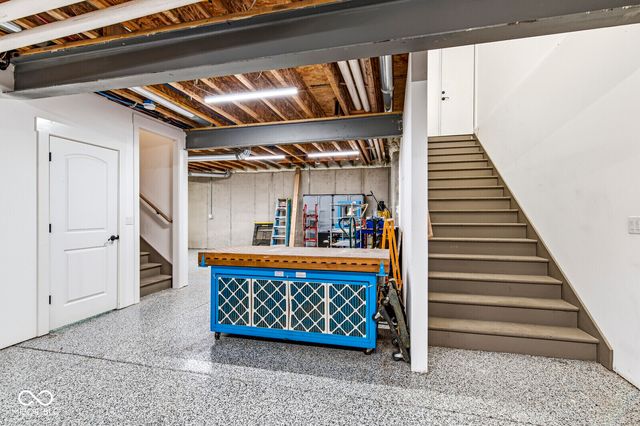 1244 N Buck Creek Road, Greenfield, IN 46140