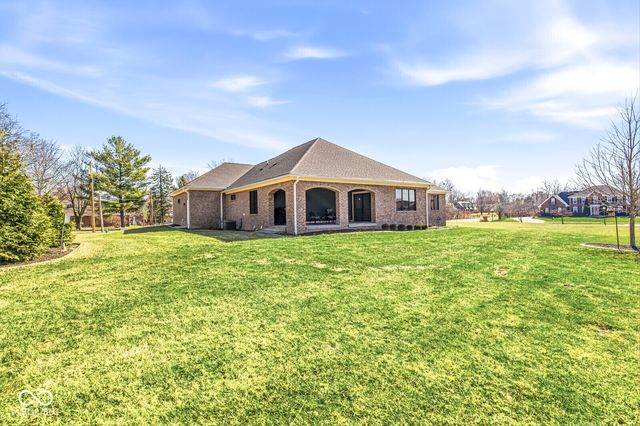 1244 N Buck Creek Road, Greenfield, IN 46140