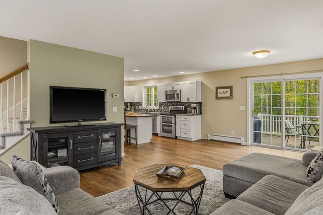 109 Langford Road, Raymond, NH 03077