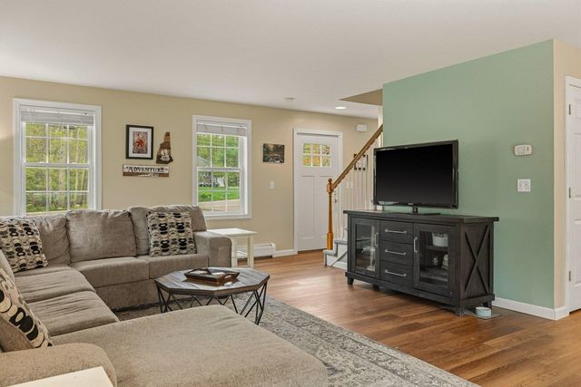 109 Langford Road, Raymond, NH 03077