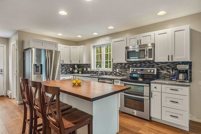 109 Langford Road, Raymond, NH 03077