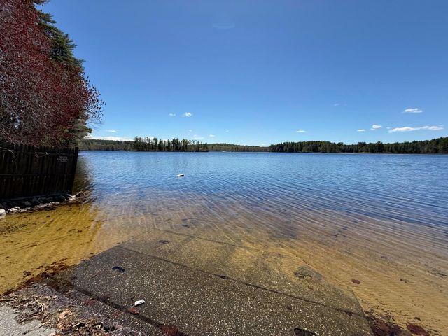 109 Langford Road, Raymond, NH 03077