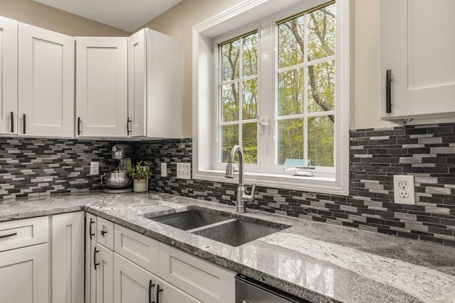 109 Langford Road, Raymond, NH 03077