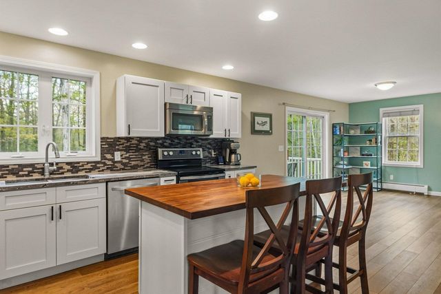 109 Langford Road, Raymond, NH 03077
