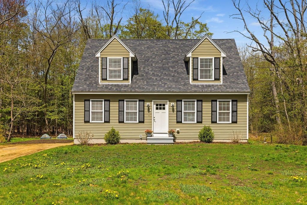 109 Langford Road, Raymond, NH 03077