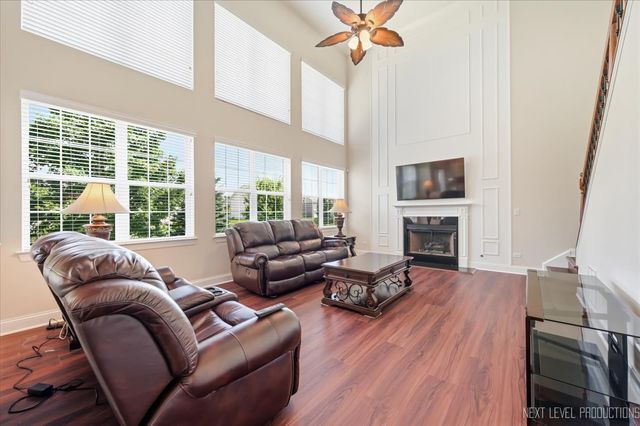 3615 Tournament Drive, Elgin, IL 60124