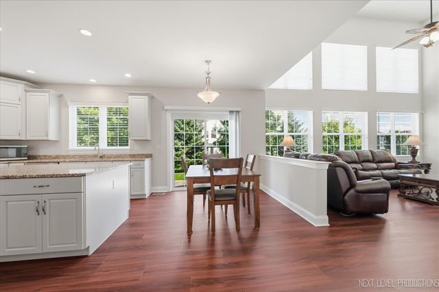 3615 Tournament Drive, Elgin, IL 60124