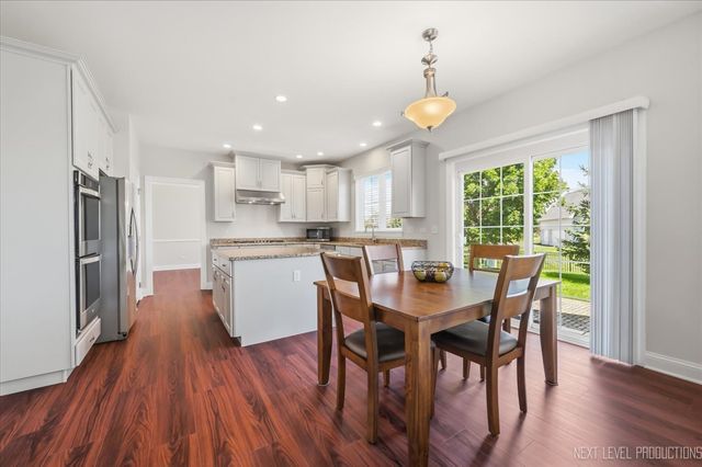 3615 Tournament Drive, Elgin, IL 60124