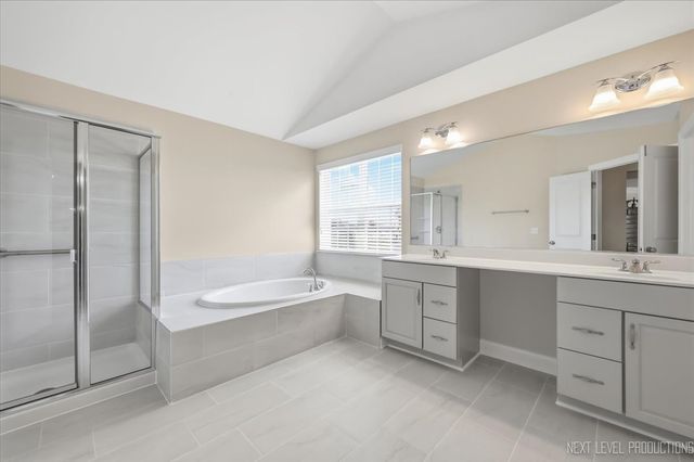 3615 Tournament Drive, Elgin, IL 60124