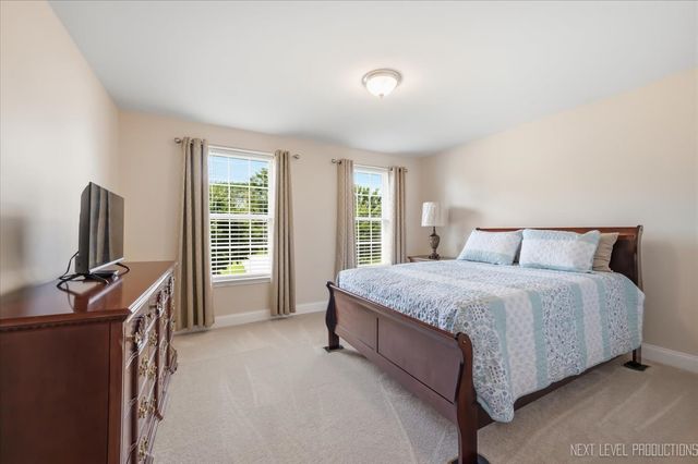 3615 Tournament Drive, Elgin, IL 60124