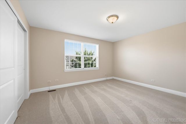 3615 Tournament Drive, Elgin, IL 60124