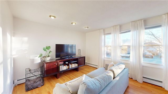 19 Pavilion Court, Cranston, RI 02920