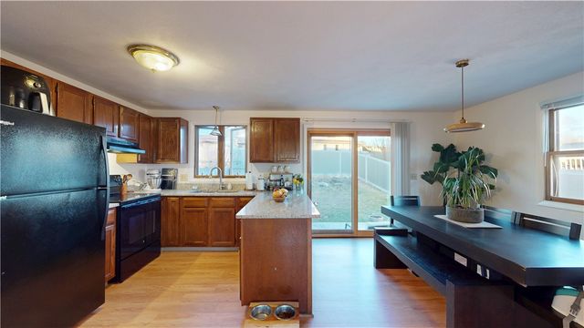 19 Pavilion Court, Cranston, RI 02920