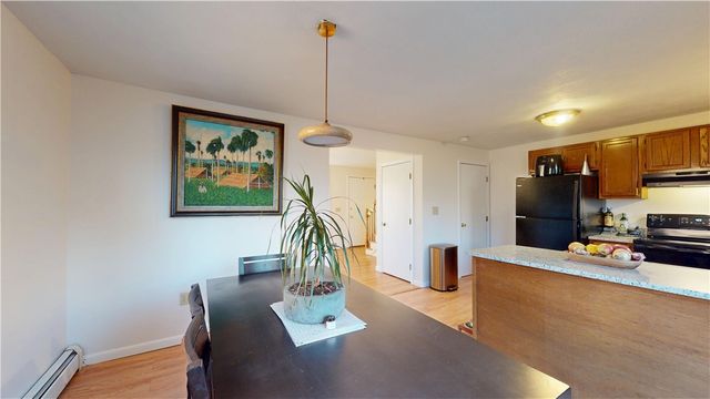 19 Pavilion Court, Cranston, RI 02920